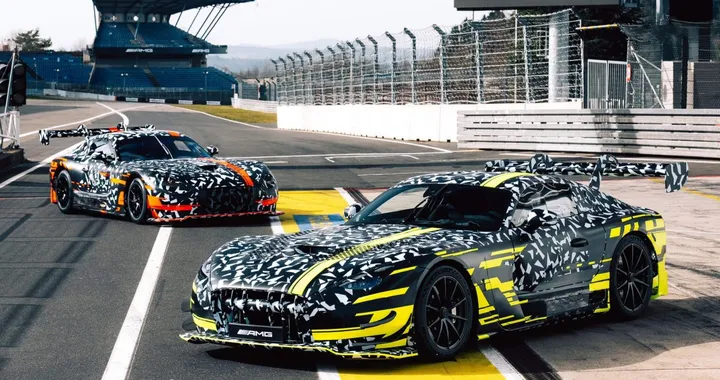 Mercedes-AMG presenta la nuova GT Black Series e l'erede della GT3