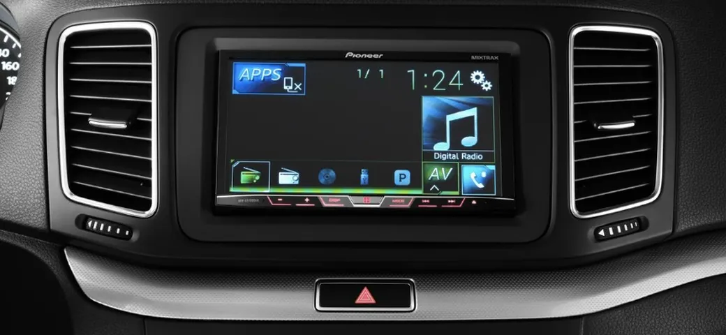 La radio in auto è a rischio scomparsa: l'appello a conservare un patrimonio