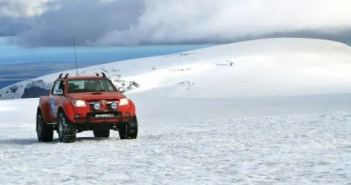 Toyota Hilux: nasce la versione Invincible per le avventure fra i ghiacci