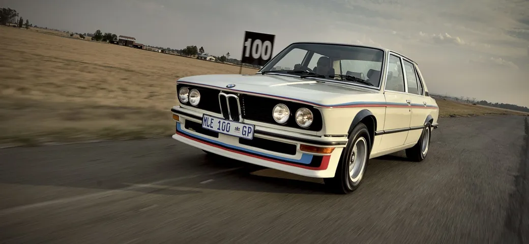 BMW 530 MLE: ultimato il restauro della M5 'ante litteram'