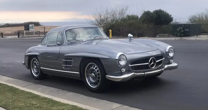Mercedes-Benz 300SL Gullwing, fascino da vendere ma è una replica su base SLK