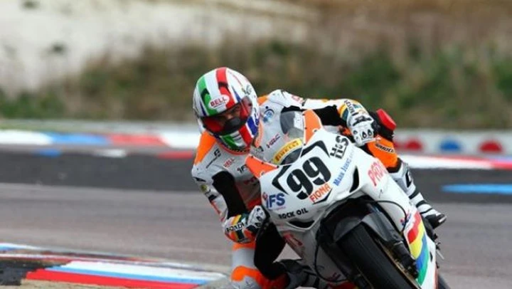 BSB: Tommy Hill in pole a Thruxton, Scassa sesto in griglia