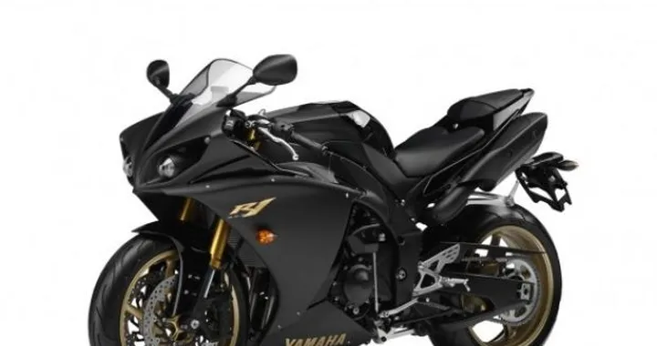 Anche Yamaha studia un cambio elettronico a doppia frizione per la prossima R1?