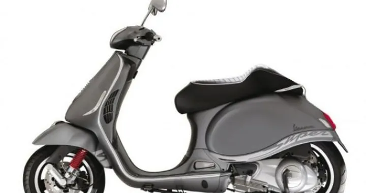 Foto del giorno: Vespa GTS SuperSport 400