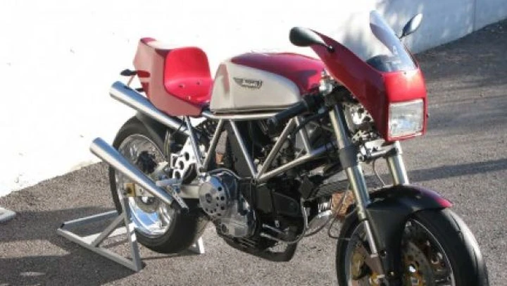 Special: Ducati Sport 900... diabolica raffinatezza.