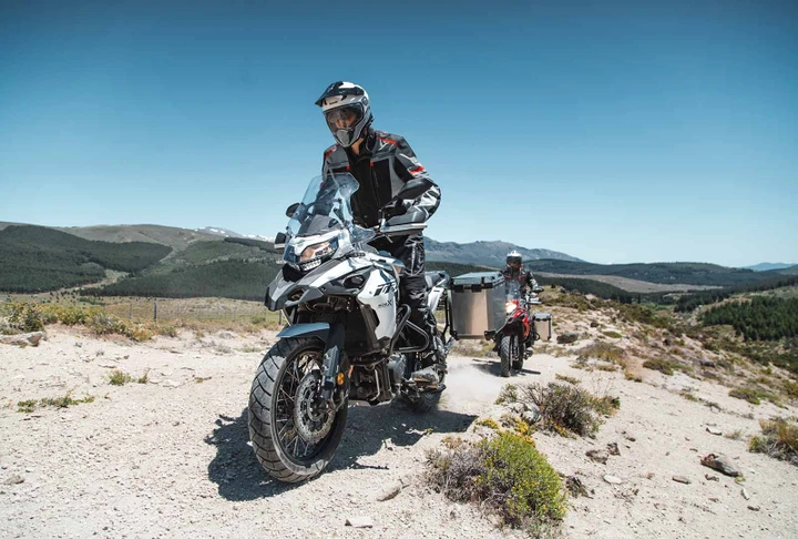 Benelli TRK 502: raggiunti 20.000 esemplari in Italia