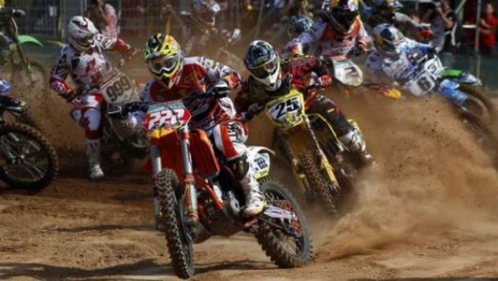 Motocross: doppietta di Tony Cairoli nel GP di Francia