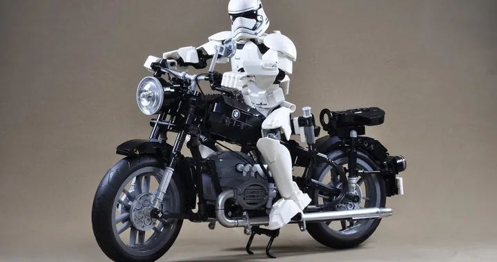 BMW R60/2 del 1967 in mattoncini Lego