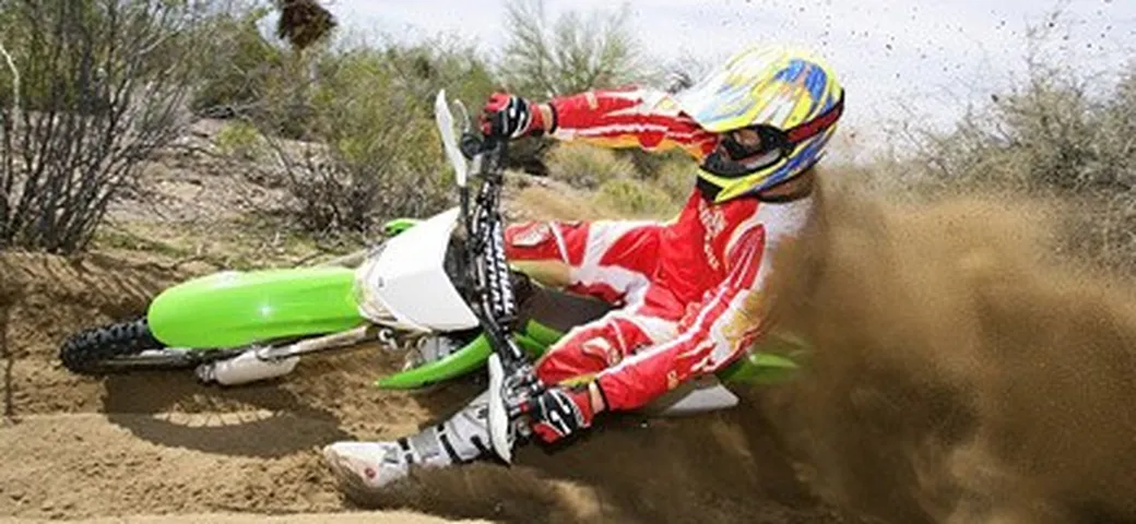 Nuova Kawasaki KLX450R: prime impressioni