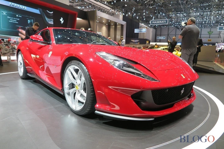 Ferrari 812 Superfast al Salone di Ginevra 2017 Live [Video]