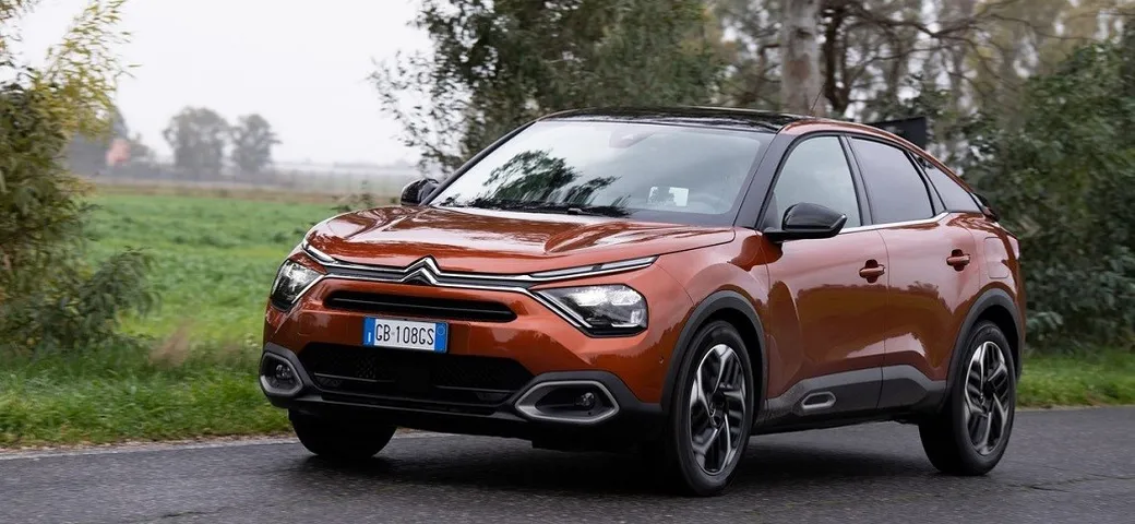Citroen C4 ed e-C4: prima prova, allestimenti e prezzi