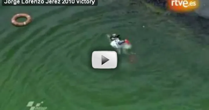 MotoGP, Jerez: i festeggiamenti di Jorge Lorenzo dopo la splendida vittoria