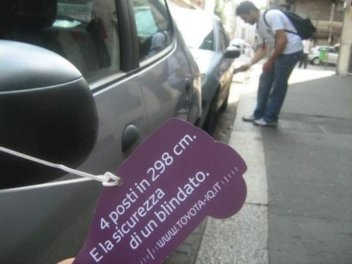 Guerrilla marketing per la Toyota iQ