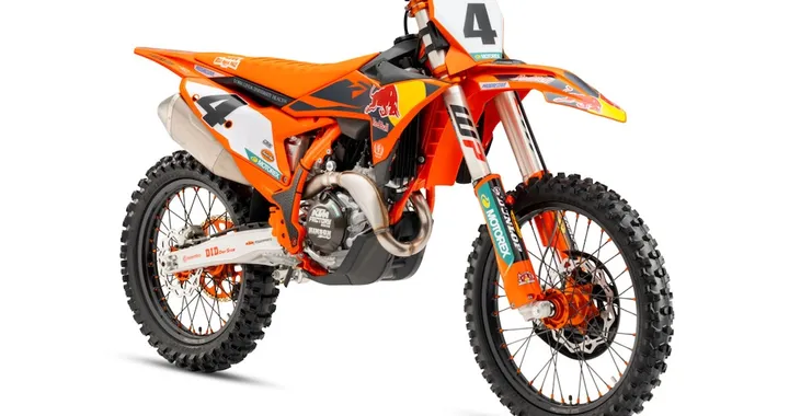 KTM SX-F Factory Edition 2025: livrea Red Bull, tecnologia e prezzo