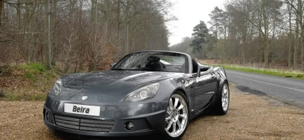 Breckland Beira: quando una Solstice monta un V8