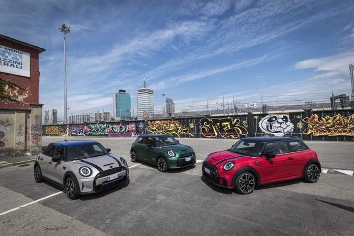 Nuove Mini 3 porte, 5 porte e Cabrio: presentata la gamma 2021