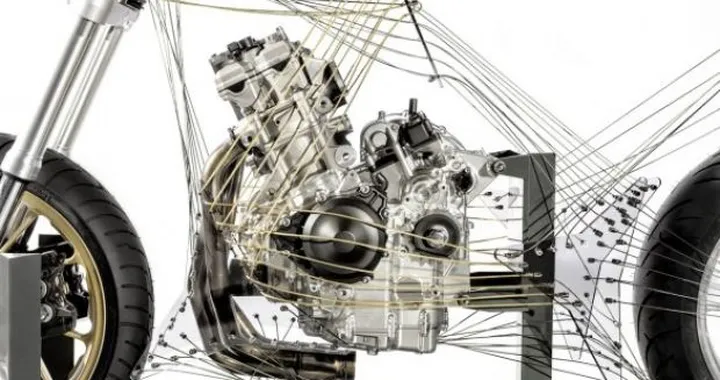 Yamaha: nuovo motore 3 cilindri ad albero a croce - Salone di Colonia 2012