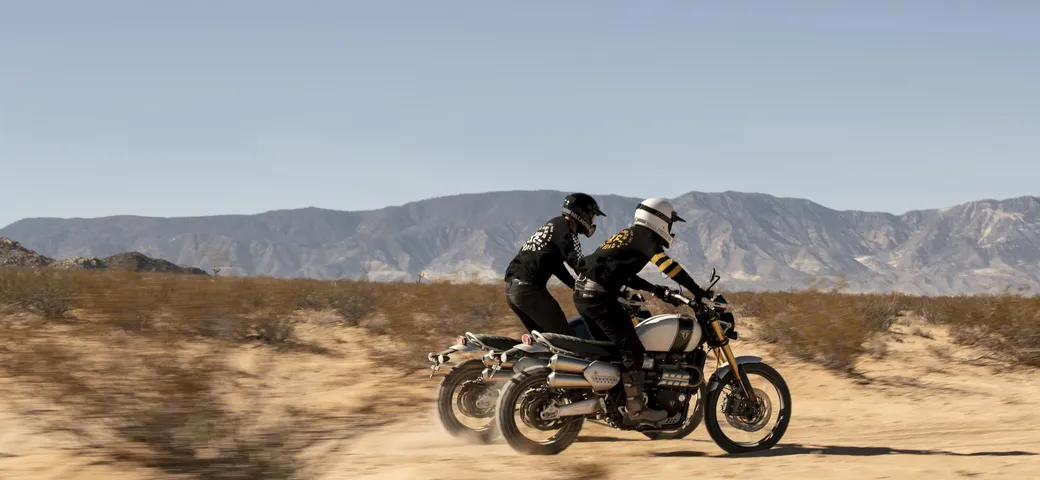 Triumph: svelate la nuove Scrambler 1200 XC e XE
