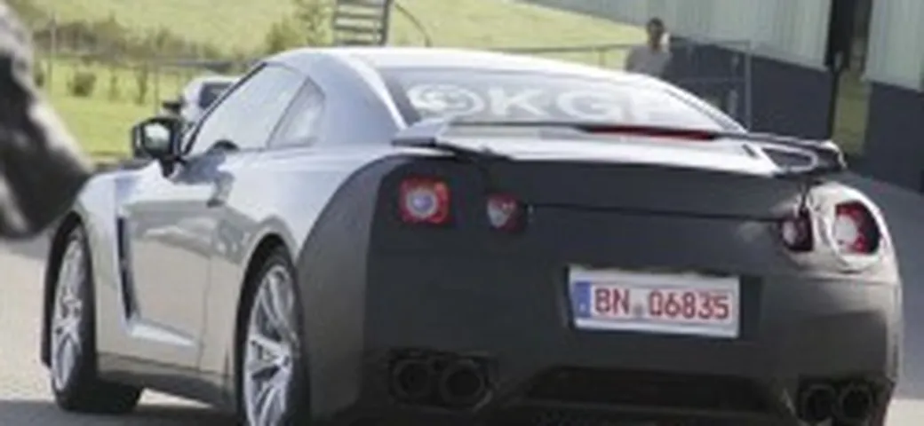 Nissan Skyline GT-R - dettagli sul motore VR38 e sul prezzo