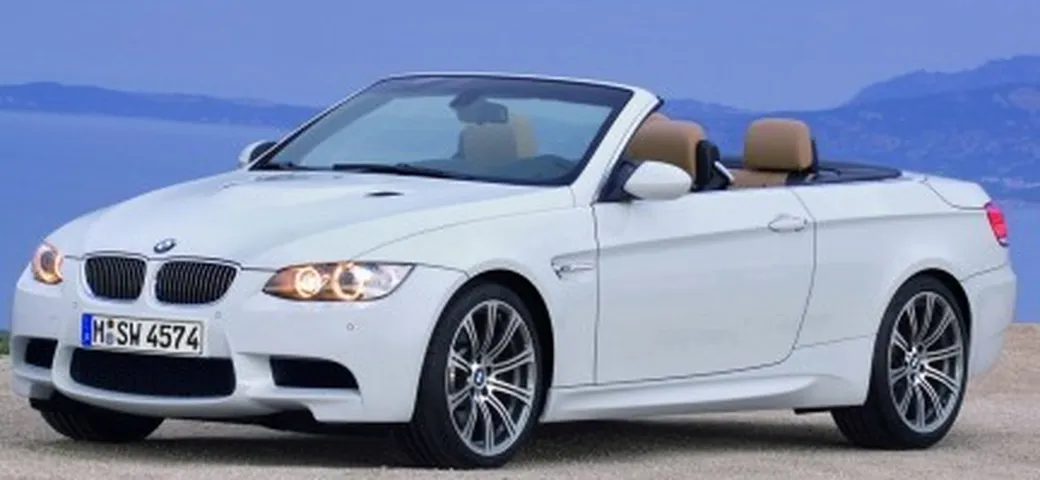 Impressioni di guida BMW M3 Cabriolet E93 con cambio M-DKG