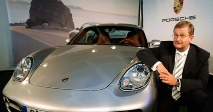 L'amministratore delegato di Porsche difende il suo spropositato stipendio