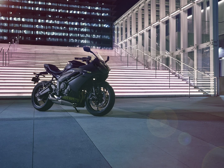 Nuova Triumph Daytona 660: svelato il prezzo