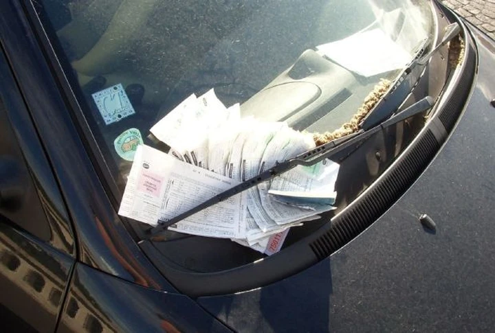 Multe auto: si può fare ricorso dopo averla pagata con lo sconto?
