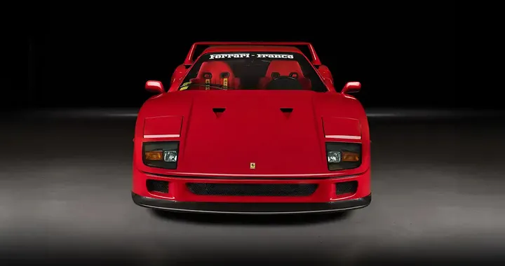 Ferrari F40 ex Jean Sage all’asta: vale fino a 3,7 milioni di euro