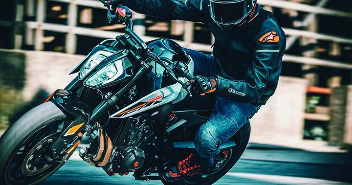 La KTM 790 Duke 2023: prezzo e promozione