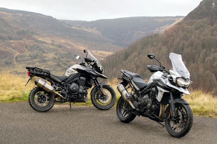 Triumph, due nuove Special su base Tiger 1200: Desert e Alpine Edition