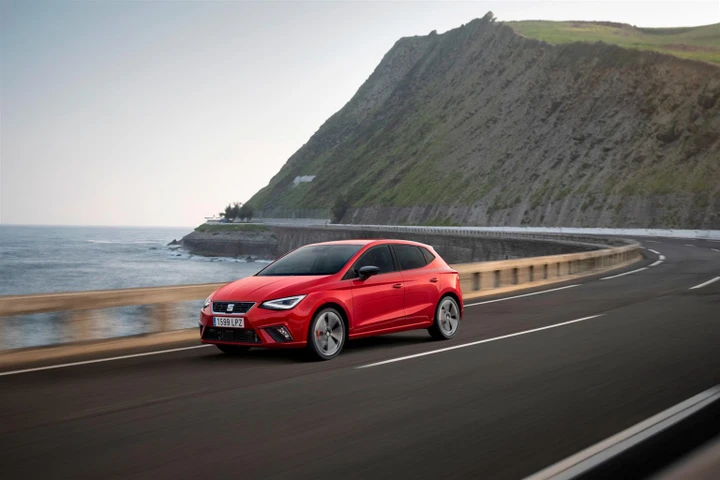 Seat adatta la sua gamma per i neopatentati con nuovi modelli e motori