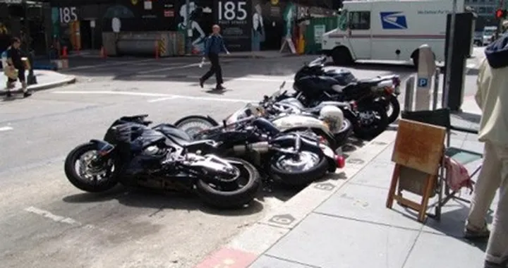 Moto domino