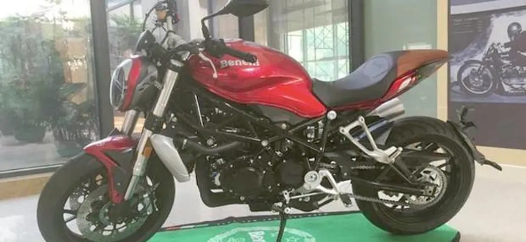 Benelli TNT 750: ecco com'è