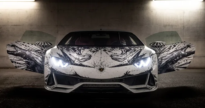 Minotauro: la Lamborghini Huracan Evo dipinta da Paolo Troilo