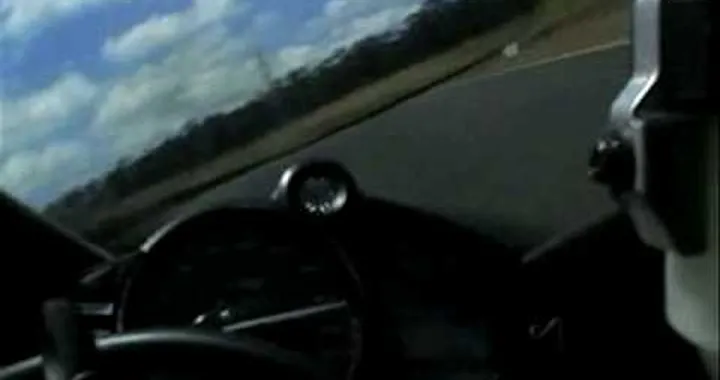 MCN Roadtest: 2009 Yamaha R1 onboard lap