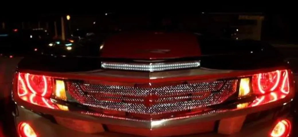 Chevrolet Camaro SS: 813 Customs le regala cerchi da 32 pollici!