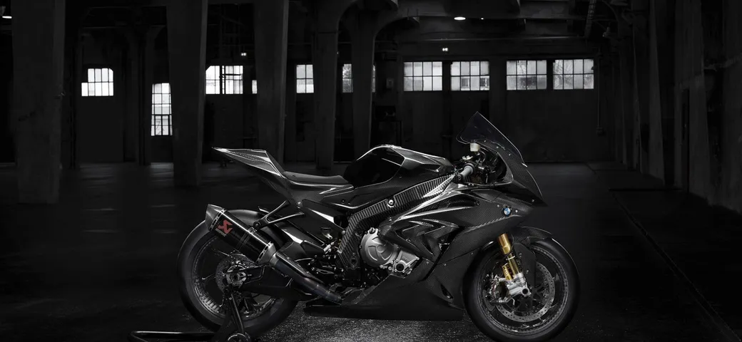 BMW HP4 RACE 2017, la tedesca più esclusiva mai costruita