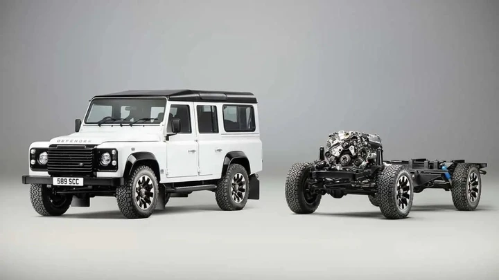 Land Rover Defender, il grande ritorno del V8: 405 CV per il grande classico