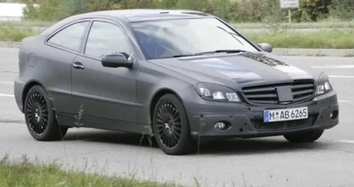Mercedes C Sportcoupè: quasi pronta al debutto