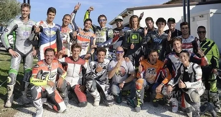 MotoGP: il video di Valentino Rossi e Marc Marquez al Ranch di Tavullia