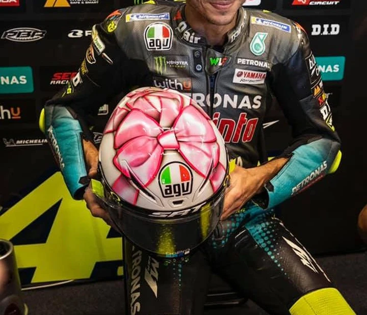 Valentino Rossi: il casco celebrativo di Misano è una dedica alla figlia