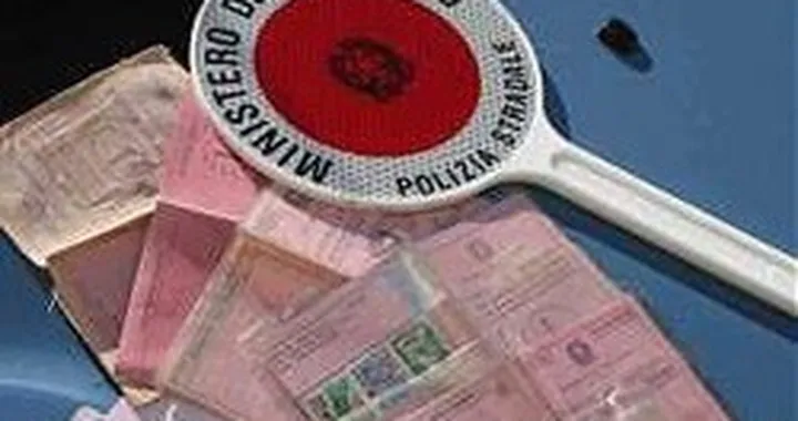 L'ACI propone la patente a 16 anni