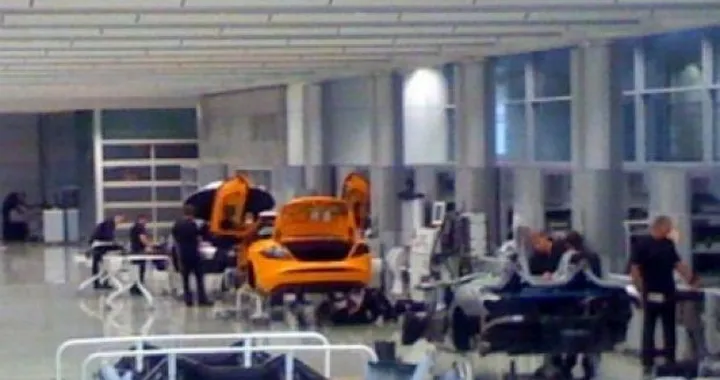 Mercedes: l'ultima SLR McLaren prodotta sarà arancione