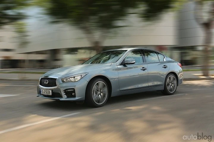 Infiniti Q50 Diesel 2.2 e Hybrid 3.5: prova, caratteristiche e listino prezzi.