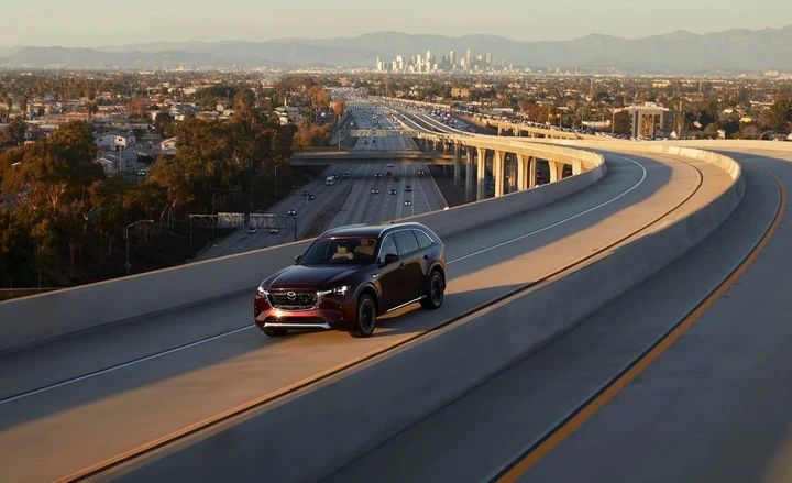 Mazda CX-90: video ufficiale