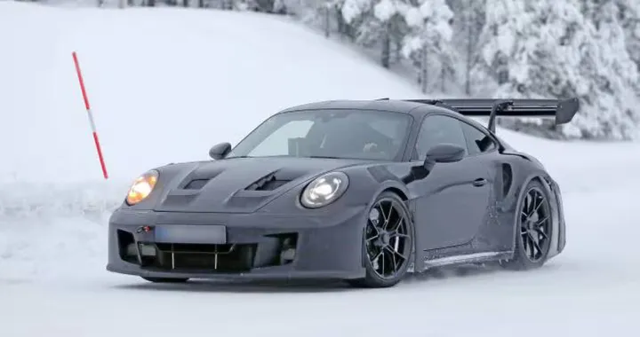 Porsche 911 GT3 RS verso il turbo, addio al motore aspirato