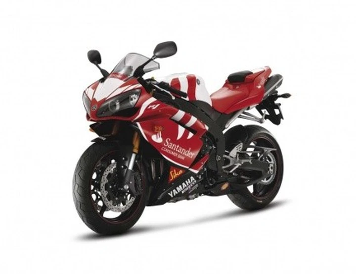 Yamaha R1 2008, la moto da battere