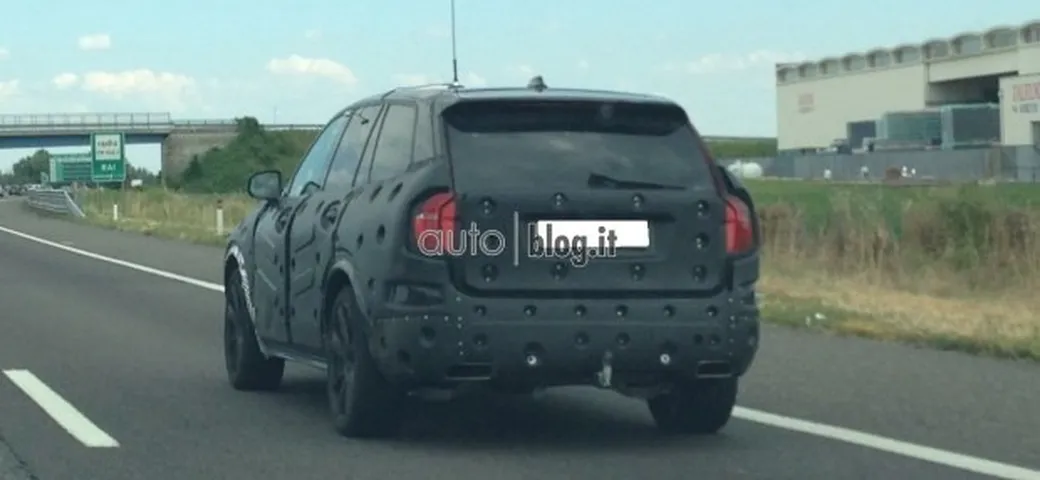 Volvo XC90: le foto spia di un nostro lettore