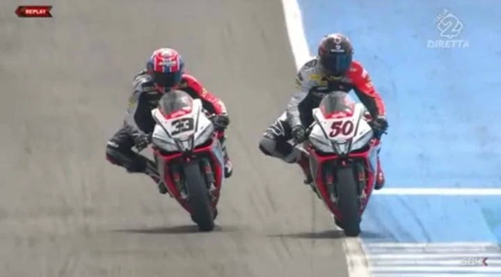 SBK Jerez: Melandri, due centri! Aprilia super a caccia del titolo iridato
