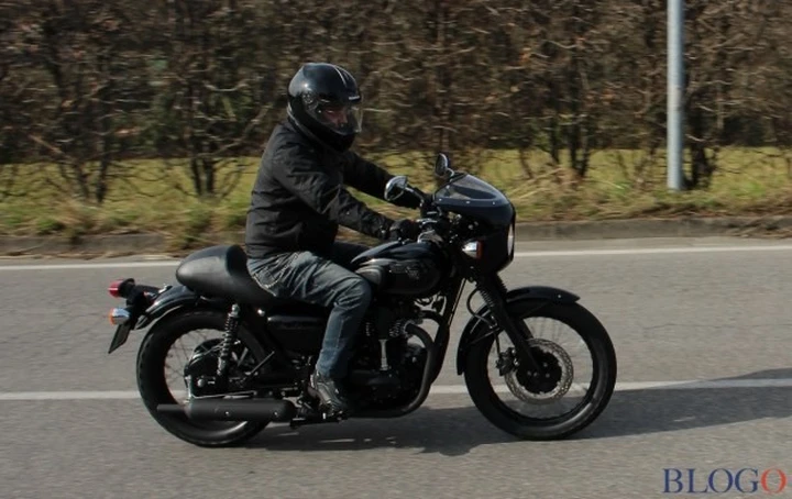 Kawasaki W800 Black Edition 2015: la prova su strada